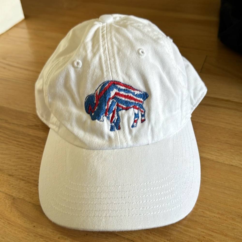 Women’s Buffalo Bills Hat LIKE NEW